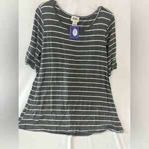 bibi women’s gray and white striped ruffle short sleeve blouse NWT